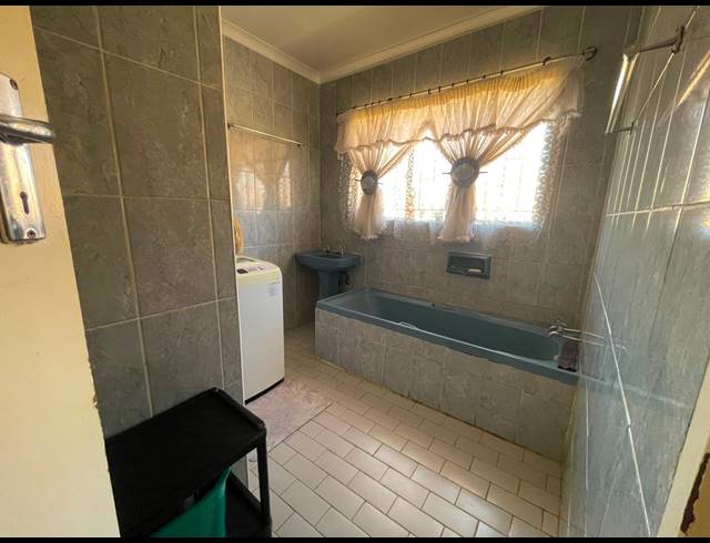 4 BEDROOM HOUSE FOR SALE IN BAKERTON